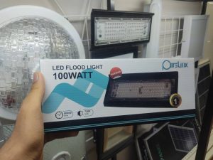 پروژکتور پارس لوکس