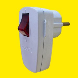 دوشاخه برق کلید برق دار