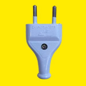 دوشاخه برق نوع تخت بدون ارت مثلتی