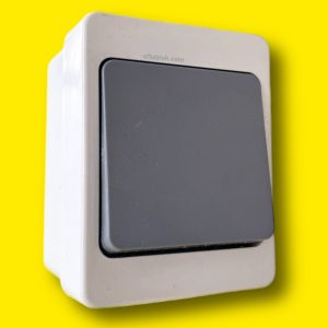 کلید تک پل بارانی روکار پارت الکتریک مدل برکه