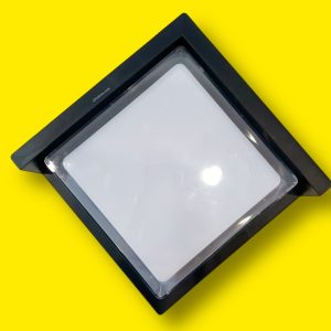 چراغ دیواری دکوراتیو ۲۲۰ ولت مربعی مدل IR-MD6409-K برند مودی